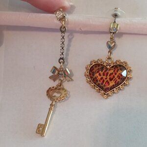 betsey johnson earrings